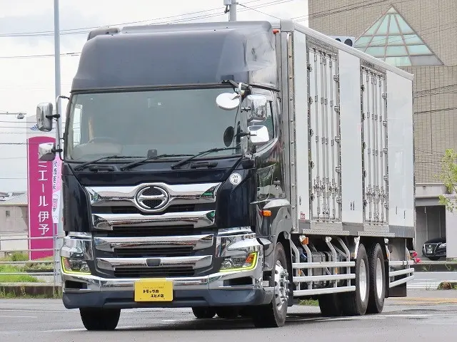 日野 プロフィア 2DG-FR1EHG(6x2)の写真2