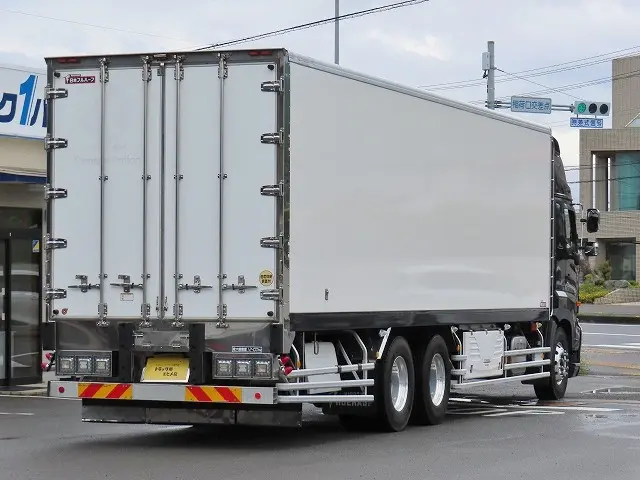 日野 プロフィア 2DG-FR1EHG(6x2)の写真3