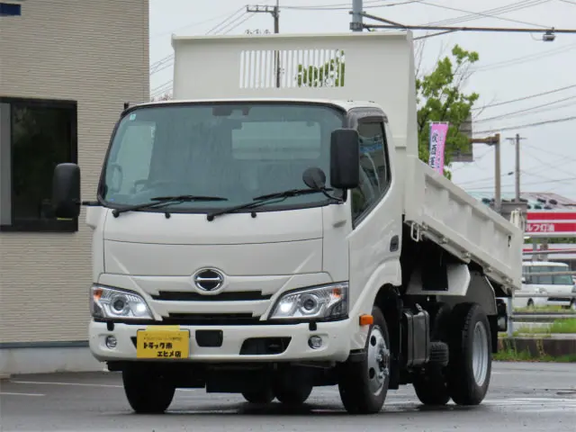 日野 デュトロ 2DG-XZU675T(4WD)の写真2
