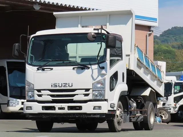 いすゞ フォワード 2RG-FRR90S2(2WD)の写真1