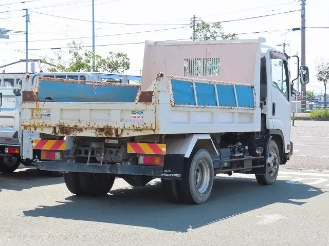 いすゞ フォワード 2RG-FRR90S2(2WD)の写真2