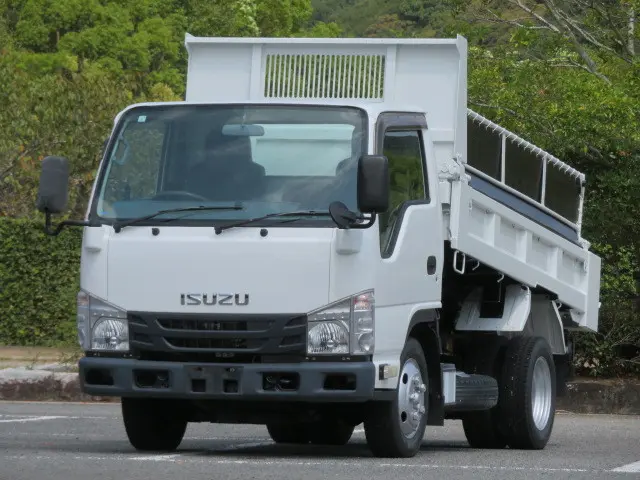 いすゞ エルフ TPG-NKR85AN(2WD)の写真2