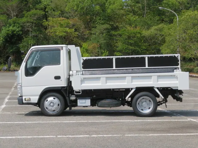 いすゞ エルフ TPG-NKR85AN(2WD)の写真4