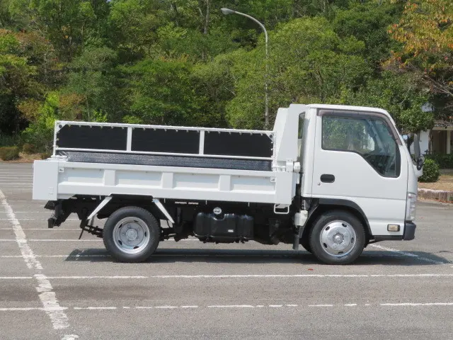 いすゞ エルフ TPG-NKR85AN(2WD)の写真5