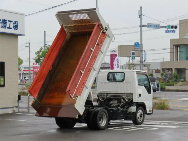 いすゞ エルフ TPG-NKR85AN(2WD)の写真9
