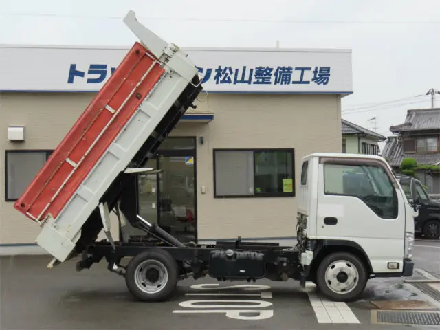 いすゞ エルフ TPG-NKR85AN(2WD)の写真11
