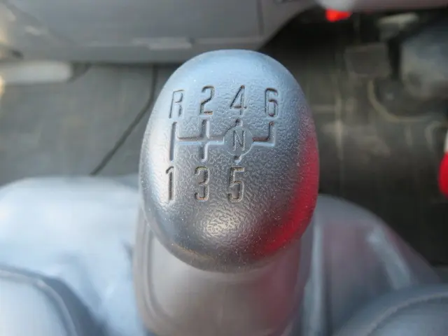 いすゞ エルフ TPG-NKR85AN(2WD)の写真20