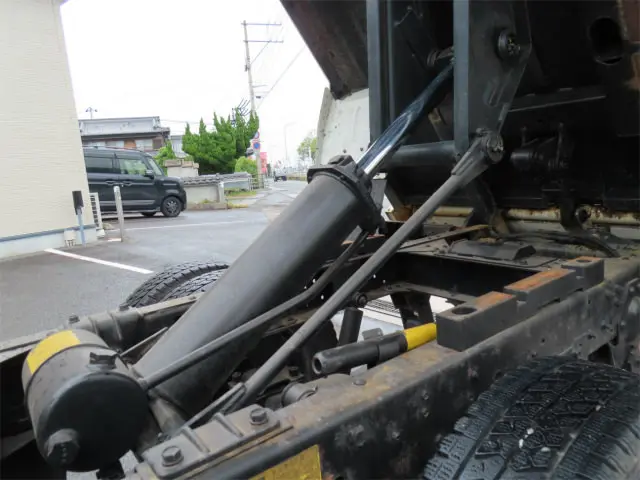いすゞ エルフ TPG-NKR85AN(2WD)の写真48
