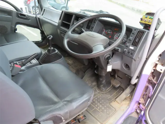 いすゞ フォワード TKG-FRR90S2(2WD)の写真5