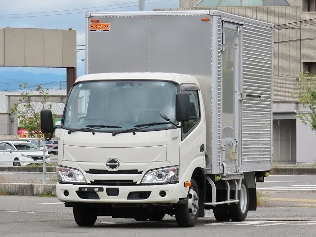 日野 デュトロ 2KG-XZC605M(2WD)の写真1
