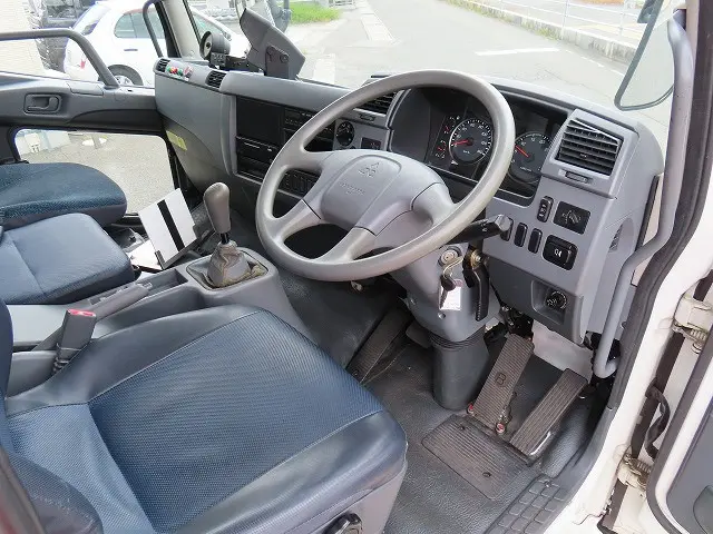 三菱 ファイター PA-FK61FX(2WD)の写真9