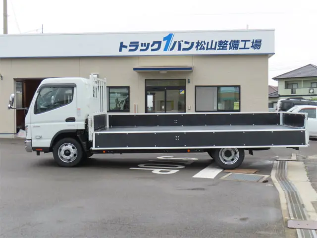 三菱 キャンター 2WG-XZU713M(2WD)の写真9