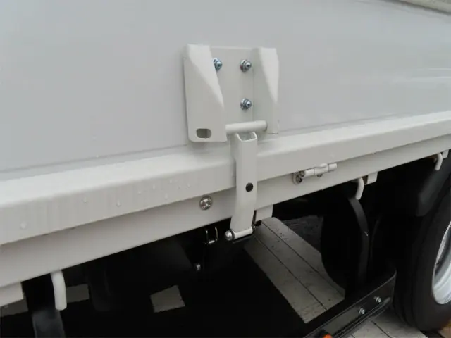 三菱 キャンター 2WG-XZU713M(2WD)の写真37