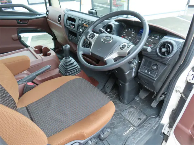 日野 レンジャー 2PG-FD2ABA(2WD)の写真8