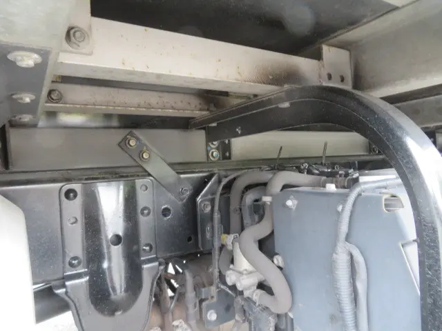 いすゞ エルフ 2RG-NLR88AN(2WD)の写真46