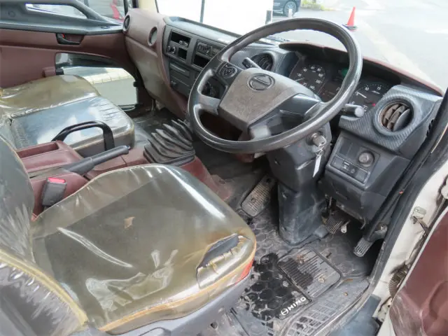 日野 レンジャー 2KG-FC2ABA(2WD)の写真5