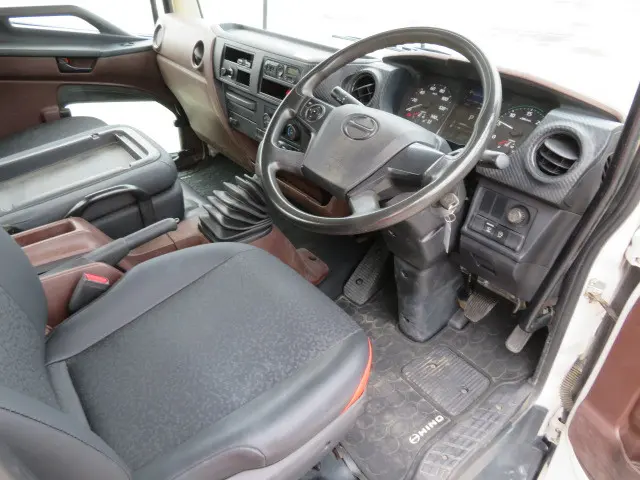日野 レンジャー 2KG-FC2ABA(2WD)の写真9