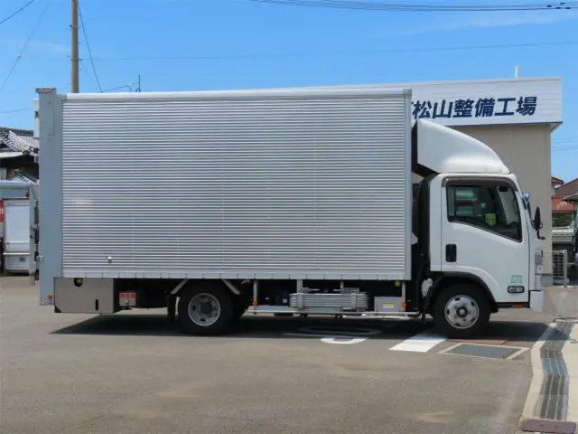いすゞ エルフ 2RG-NPR88AN(2WD)の写真4