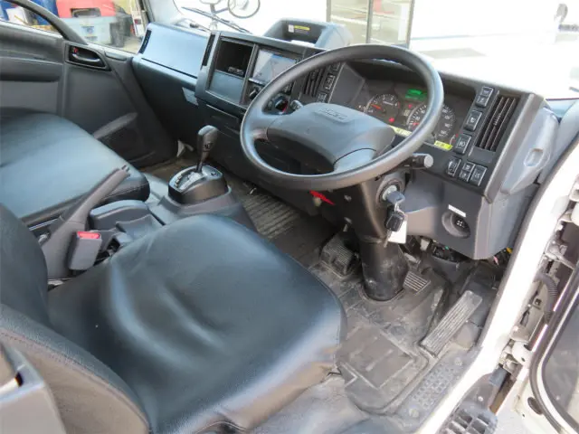 いすゞ エルフ 2RG-NPR88AN(2WD)の写真8