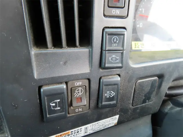 いすゞ エルフ 2RG-NPR88AN(2WD)の写真14