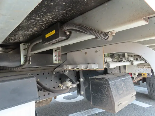 いすゞ エルフ 2RG-NPR88AN(2WD)の写真41