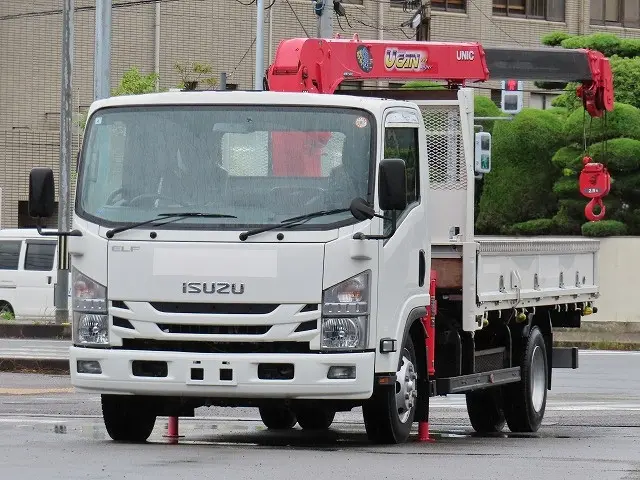 いすゞ エルフ TPG-NPR85AR(2WD)の写真2