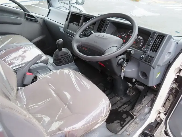 いすゞ エルフ TPG-NPR85AR(2WD)の写真4