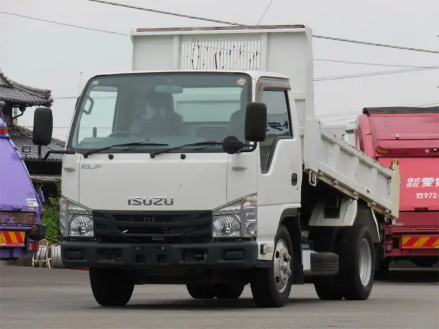 いすゞ エルフ TPG-NKR85AN(2WD)の写真1