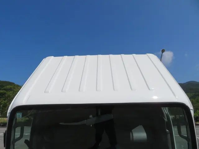 いすゞ エルフ TPG-NKR85AN(2WD)の写真7