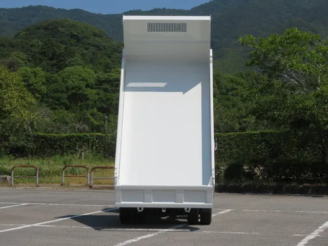 いすゞ エルフ TPG-NKR85AN(2WD)の写真9