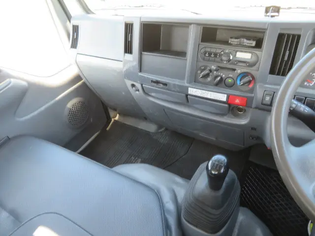 いすゞ エルフ TPG-NKR85AN(2WD)の写真19