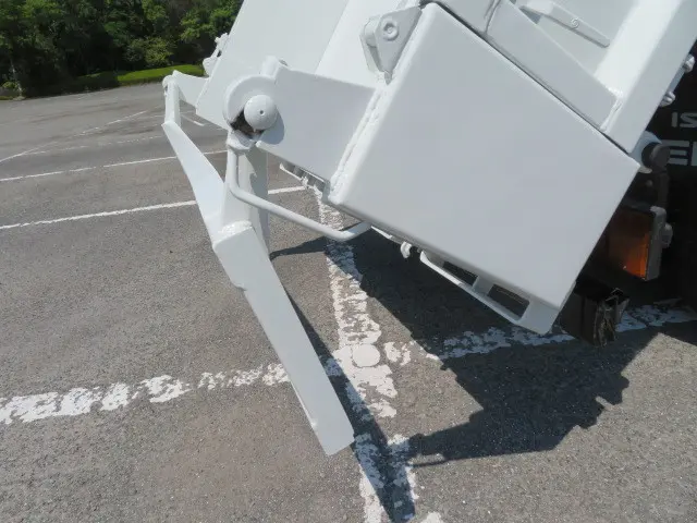いすゞ エルフ TPG-NKR85AN(2WD)の写真30