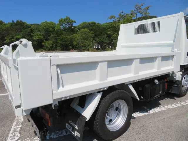 いすゞ エルフ TPG-NKR85AN(2WD)の写真32
