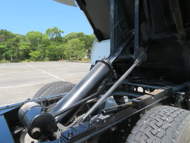 いすゞ エルフ TPG-NKR85AN(2WD)の写真50