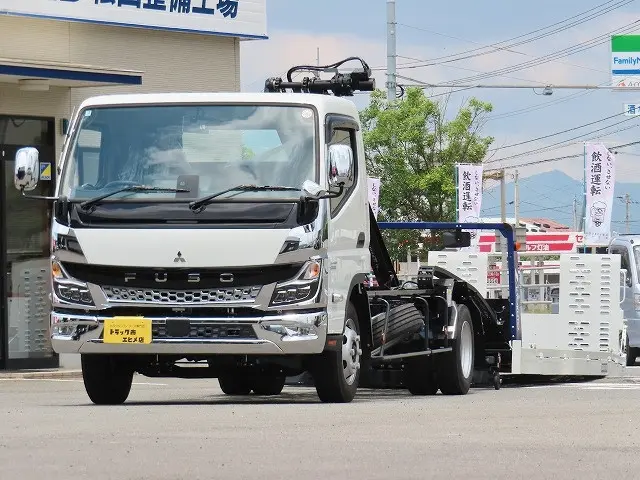 三菱 キャンター 2RG-FEB80(2WD)の写真1