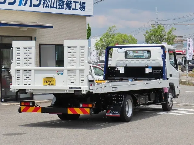 三菱 キャンター 2RG-FEB80(2WD)の写真2