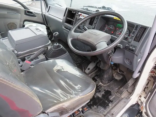 いすゞ フォワード TKG-FRR90S1(2WD)の写真3