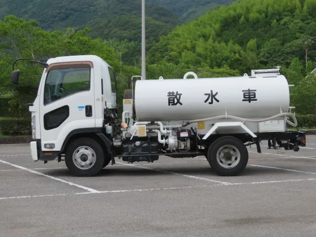 いすゞ フォワード TKG-FRR90S1(2WD)の写真4