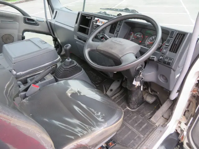 いすゞ フォワード TKG-FRR90S1(2WD)の写真9