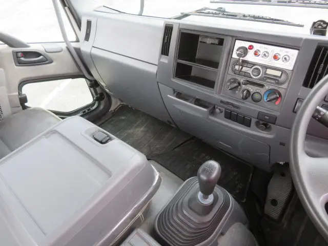 いすゞ フォワード TKG-FRR90S1(2WD)の写真15
