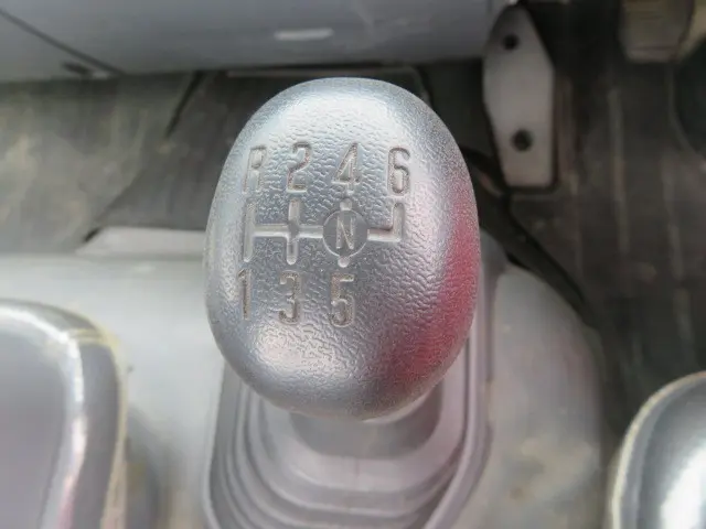 いすゞ フォワード TKG-FRR90S1(2WD)の写真16