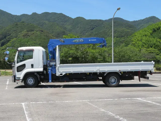 いすゞ フォワード TKG-FRR90S2(2WD)の写真4