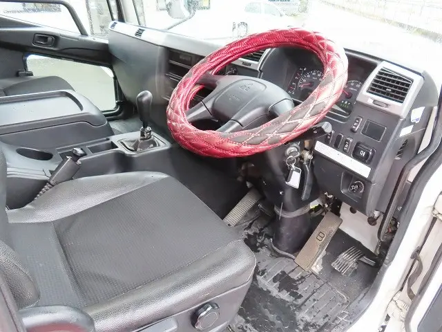 三菱 ファイター 2KG-FK62FZ(2WD)の写真3