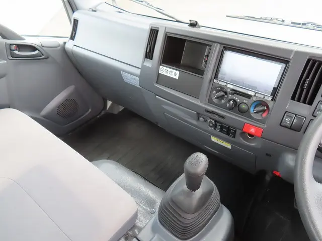 いすゞ エルフ TRG-NPR85AN(2WD)の写真14