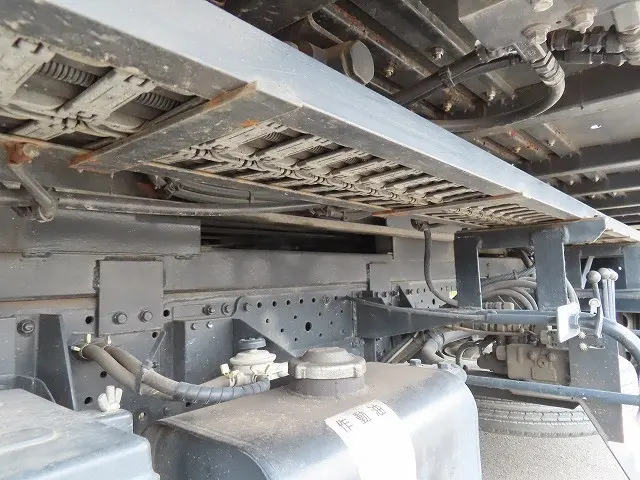 いすゞ エルフ TRG-NPR85AN(2WD)の写真38