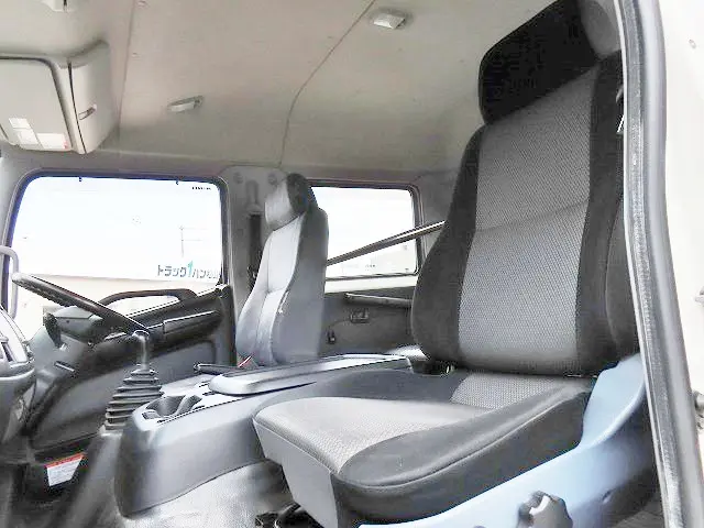 日野 レンジャー TKG-GD7JJAA(2WD)の写真8