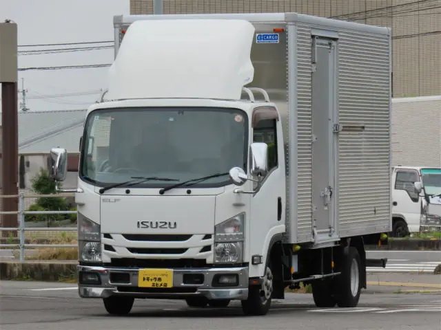 いすゞ エルフ TRG-NLR85AN(2WD)の写真1