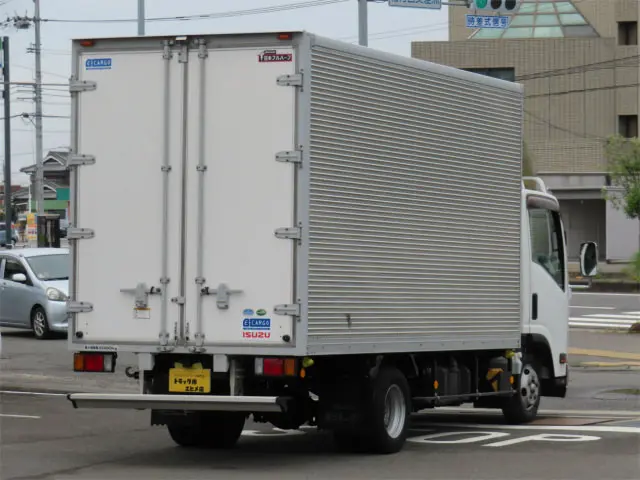 いすゞ エルフ TRG-NLR85AN(2WD)の写真2