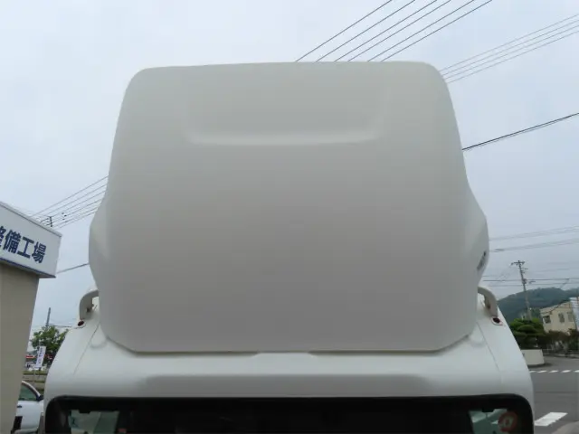 いすゞ エルフ TRG-NLR85AN(2WD)の写真6