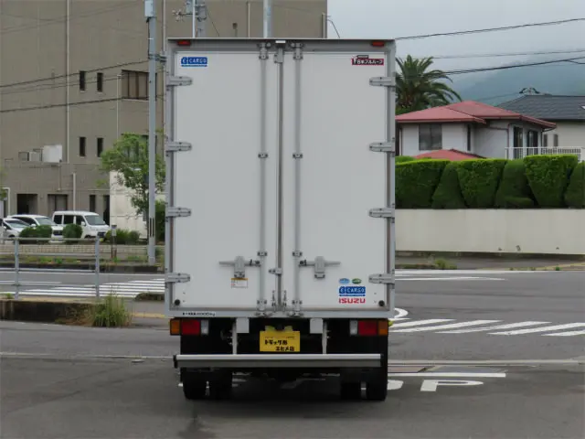 いすゞ エルフ TRG-NLR85AN(2WD)の写真7